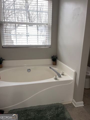 1003 Rolling Ridge Lane, Auburn, GA 30011