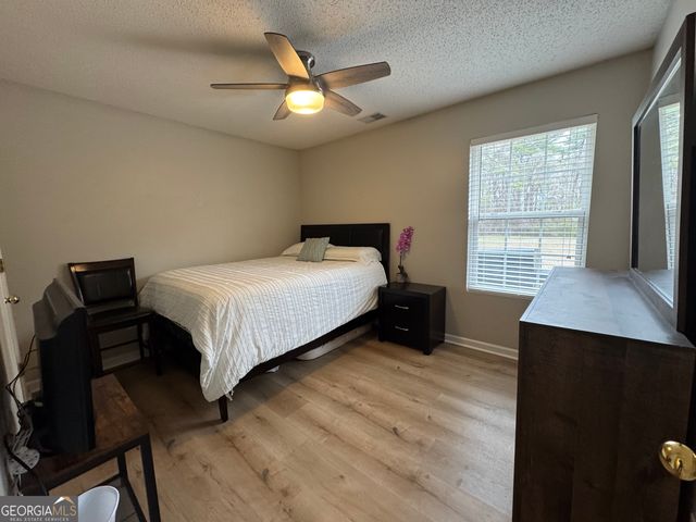 1003 Rolling Ridge Lane, Auburn, GA 30011