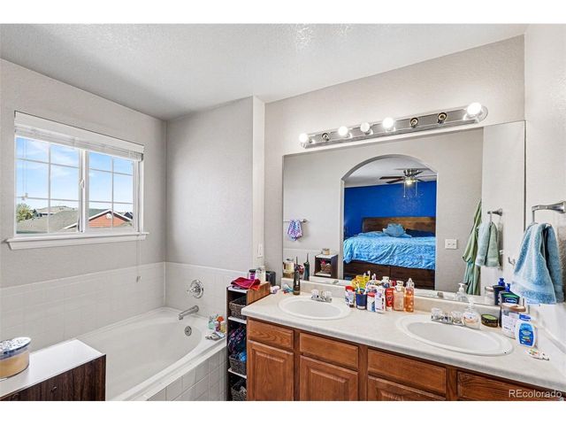 11050 Eagle Creek Pkwy, Commerce City, CO 80022