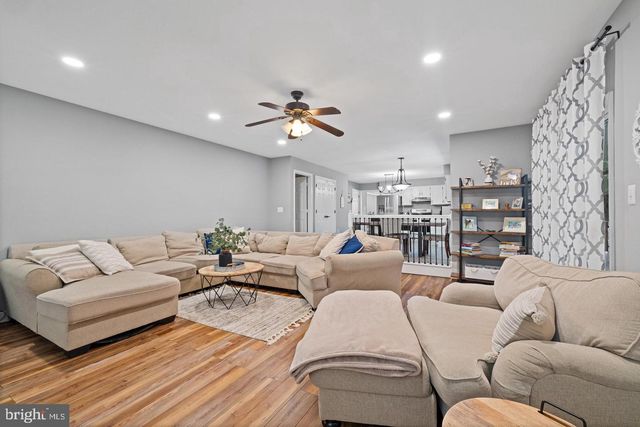 7014 ALLINGTON MANOR CIR E, Frederick, MD 21703