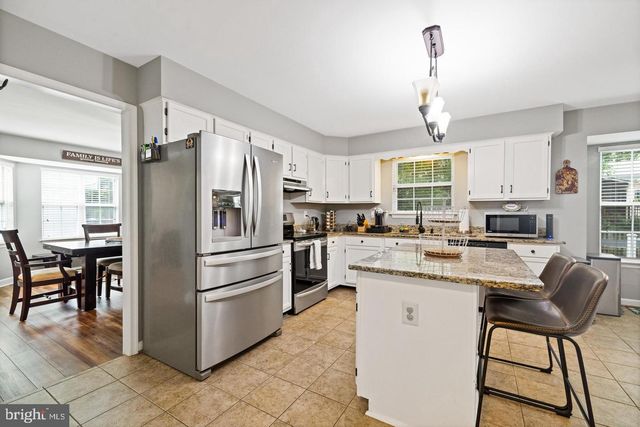 7014 ALLINGTON MANOR CIR E, Frederick, MD 21703