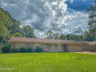 70 Crossgates Drive, Brandon, MS 39042
