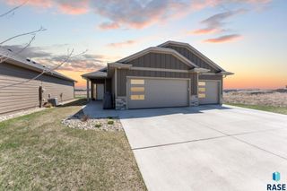 502 Prairieside Trl, Harrisburg, SD 57032