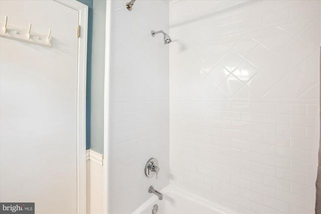 6808 STONEYBROOKE LN, Alexandria, VA 22306