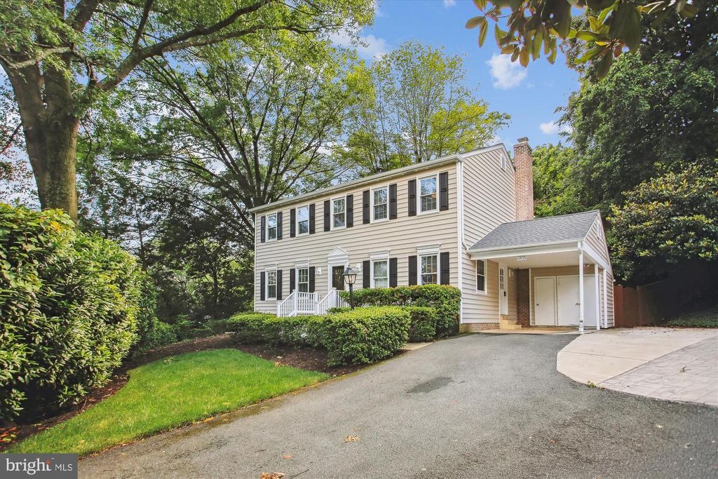 6808 STONEYBROOKE LN, Alexandria, VA 22306