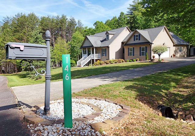 146 Creek Hollow Lane, Blairsville, GA 30512