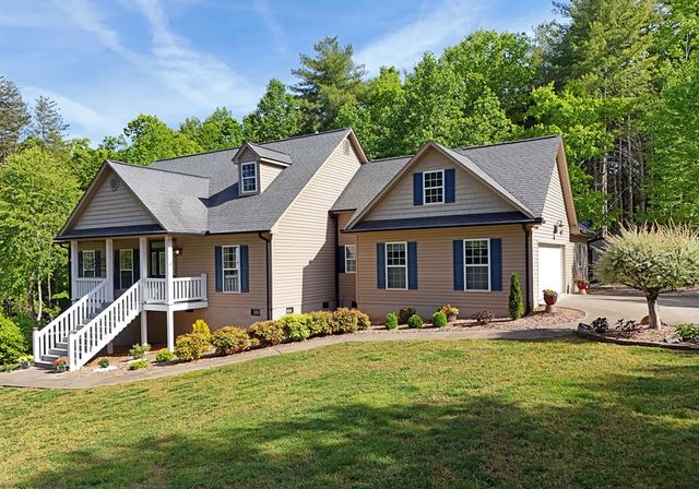 146 Creek Hollow Lane, Blairsville, GA 30512
