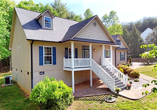 146 Creek Hollow Lane, Blairsville, GA 30512