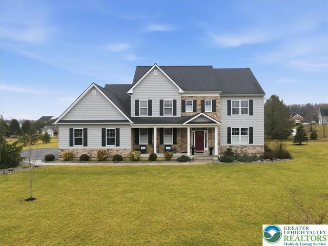 206 Broadview Court, Bushkill Twp, PA 18064