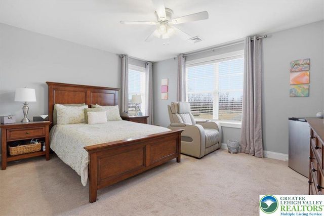 206 Broadview Court, Bushkill Twp, PA 18064
