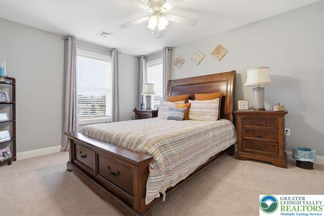 206 Broadview Court, Bushkill Twp, PA 18064