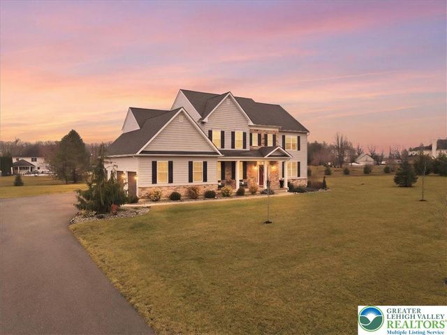206 Broadview Court, Bushkill Twp, PA 18064