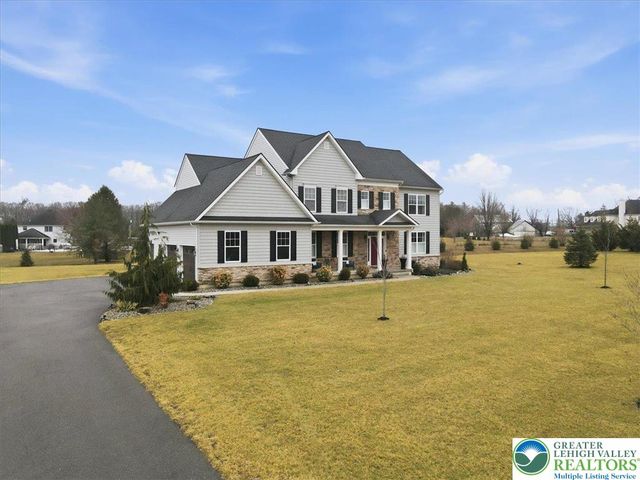 206 Broadview Court, Bushkill Twp, PA 18064