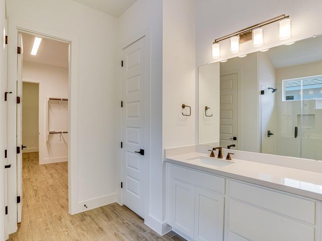 1084 Sage Thrasher CIR, Dripping Springs, TX 78620