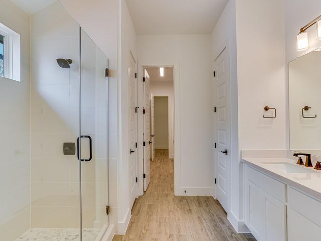1084 Sage Thrasher CIR, Dripping Springs, TX 78620