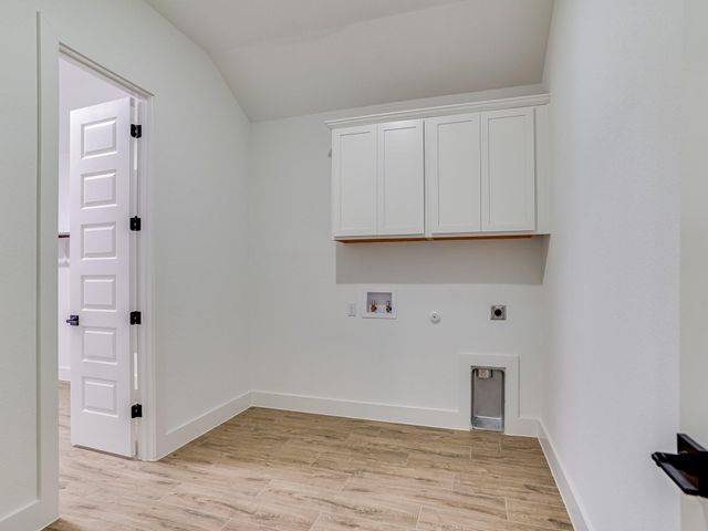 1084 Sage Thrasher CIR, Dripping Springs, TX 78620