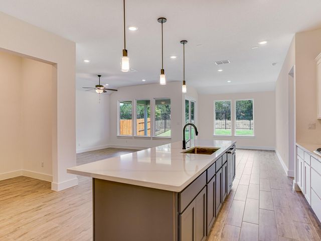 1084 Sage Thrasher CIR, Dripping Springs, TX 78620