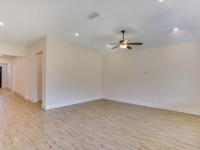 1084 Sage Thrasher CIR, Dripping Springs, TX 78620