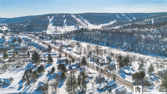 3 Lincoln Drive, Ellicottville, NY 14731