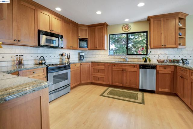 3430 Loma Alta Ln, Santa Cruz, CA 95065
