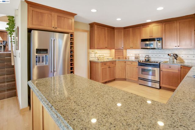 3430 Loma Alta Ln, Santa Cruz, CA 95065