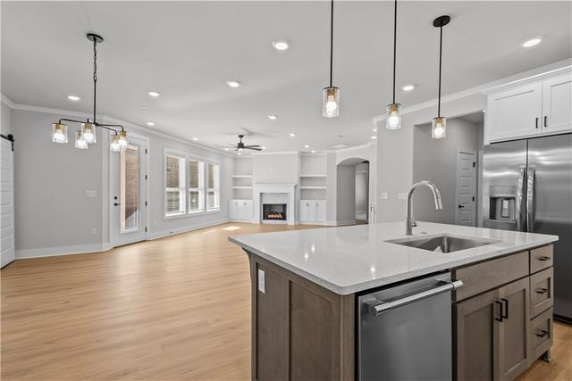 4402 W Huron Loop, Fayetteville, AR 72704