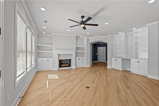 4402 W Huron Loop, Fayetteville, AR 72704