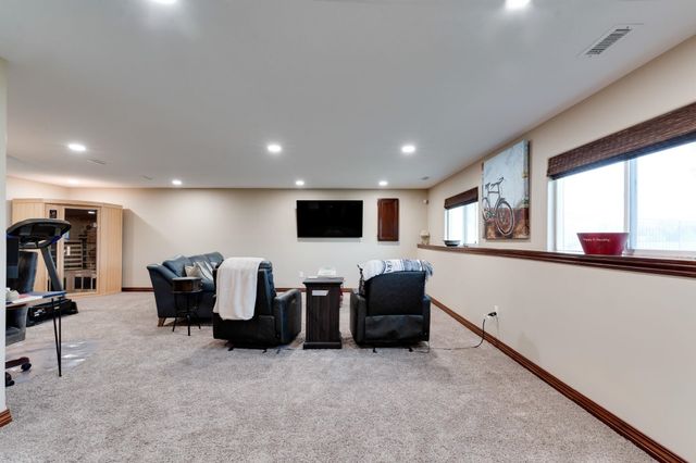 427 E Kay Ave, Haysville, KS 67060