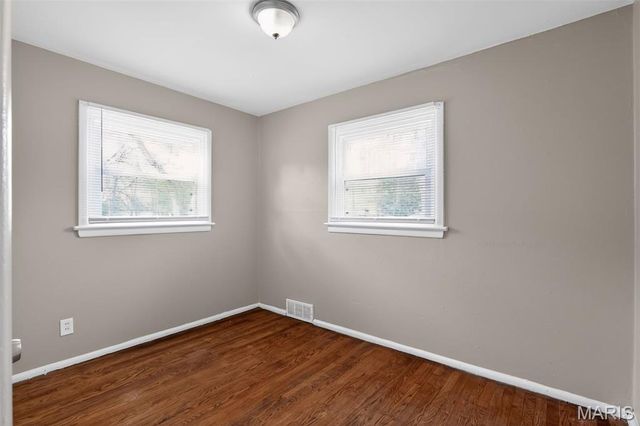 6845 Frostview Lane, Berkeley, MO 63134