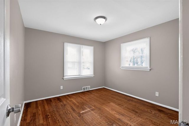 6845 Frostview Lane, Berkeley, MO 63134