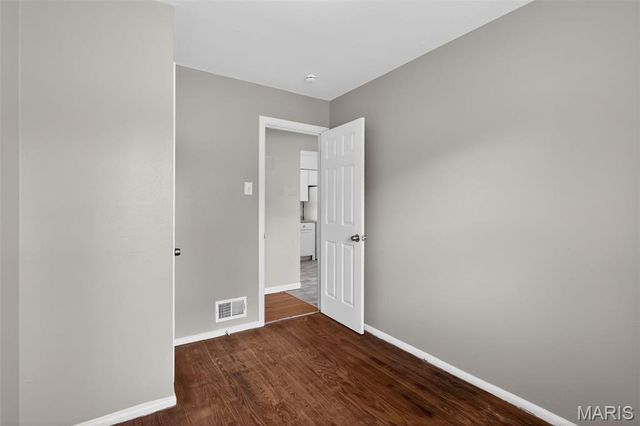 6845 Frostview Lane, Berkeley, MO 63134