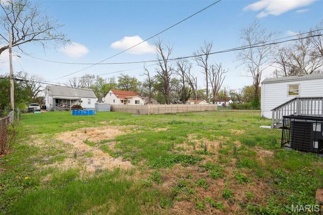6845 Frostview Lane, Berkeley, MO 63134