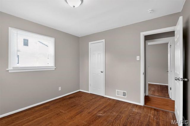 6845 Frostview Lane, Berkeley, MO 63134