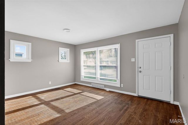 6845 Frostview Lane, Berkeley, MO 63134