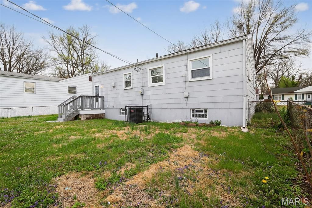 6845 Frostview Lane, Berkeley, MO 63134