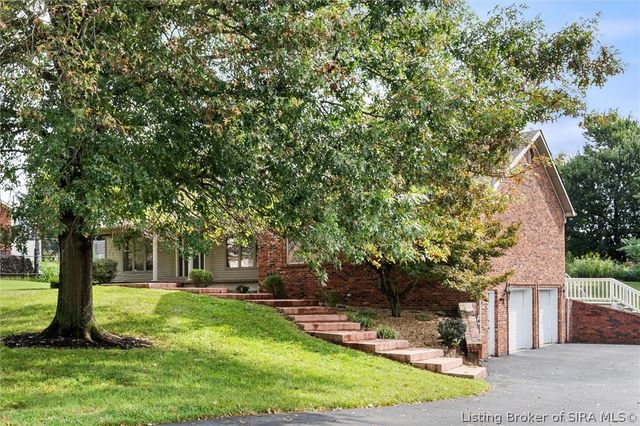 6424 Meadow Oak Drive, Georgetown, IN 47122