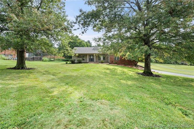 6424 Meadow Oak Drive, Georgetown, IN 47122