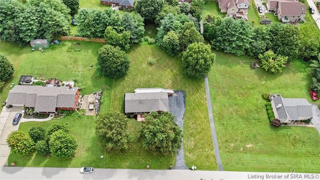 6424 Meadow Oak Drive, Georgetown, IN 47122