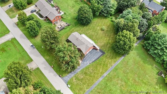 6424 Meadow Oak Drive, Georgetown, IN 47122