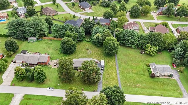 6424 Meadow Oak Drive, Georgetown, IN 47122