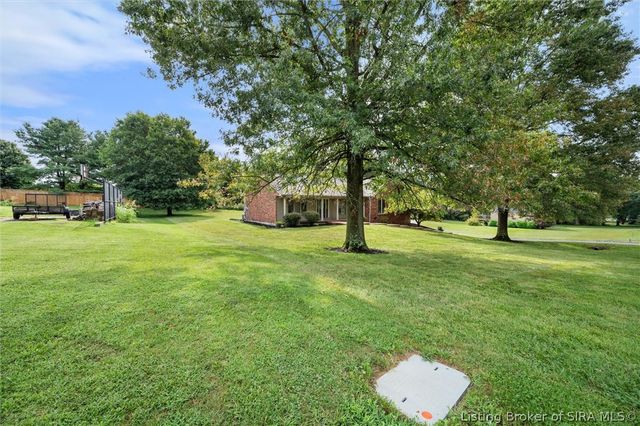 6424 Meadow Oak Drive, Georgetown, IN 47122