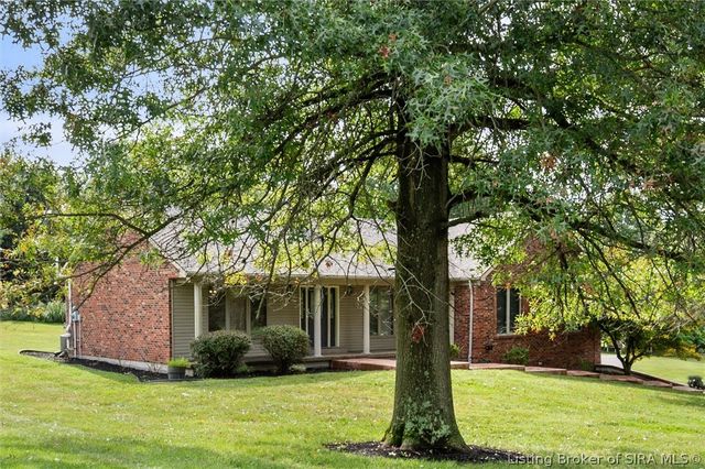 6424 Meadow Oak Drive, Georgetown, IN 47122