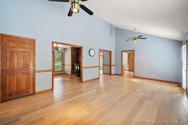 6424 Meadow Oak Drive, Georgetown, IN 47122