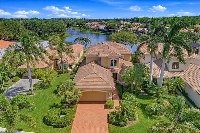 9097 Troon Lakes DR, Naples, FL 34109