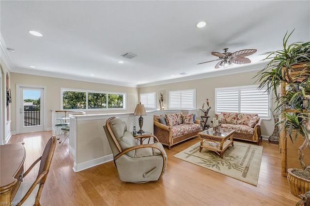 9097 Troon Lakes DR, Naples, FL 34109