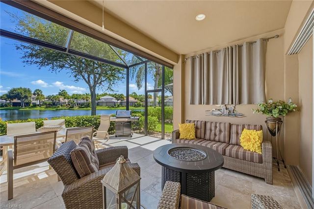 9097 Troon Lakes DR, Naples, FL 34109
