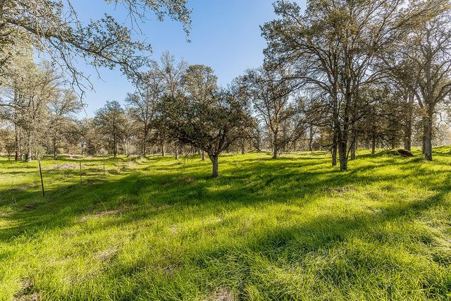 33671 Frazier Road, Auberry, CA 93602