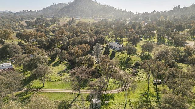 33671 Frazier Road, Auberry, CA 93602