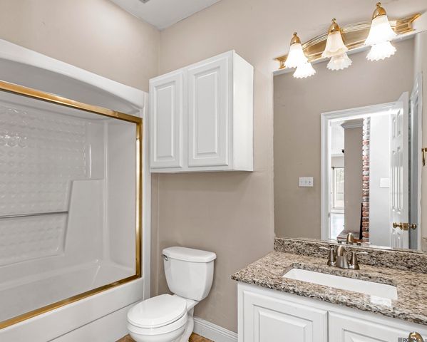 880 Rue Crozat, Baton Rouge, LA 70810