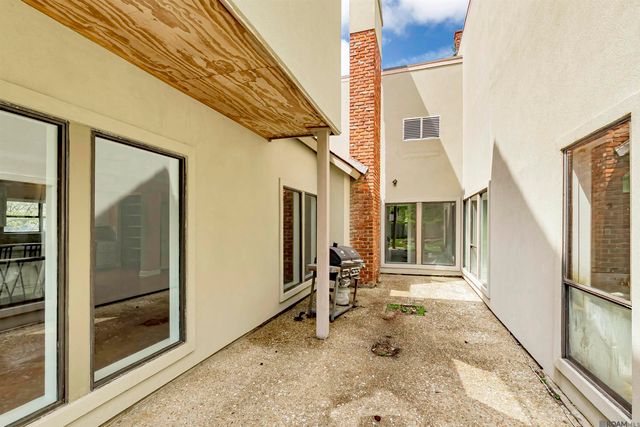 880 Rue Crozat, Baton Rouge, LA 70810